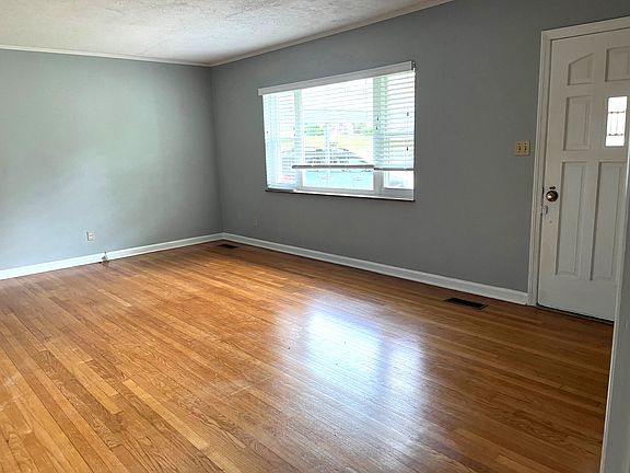2nd image of 106 Lavonia Ave