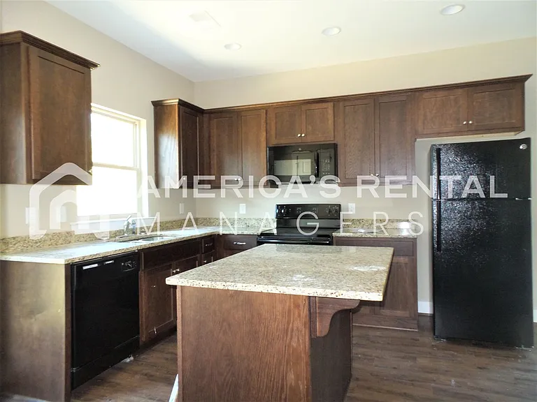 6451 Cheshire Cove Dr — Photo 6