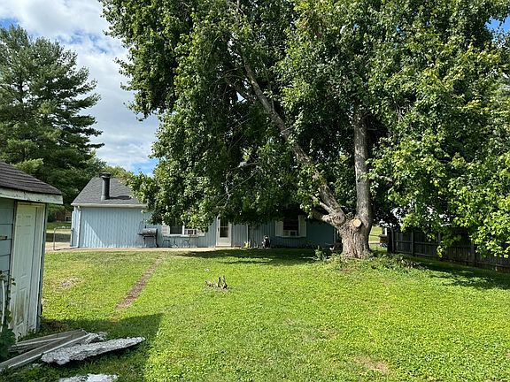 3rd image of 1530 W Meadowbrook Dr