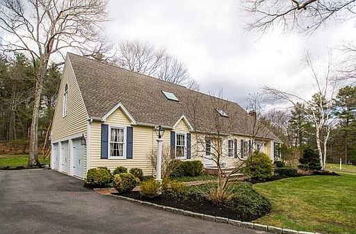 2nd image of 8 Deerfield Dr