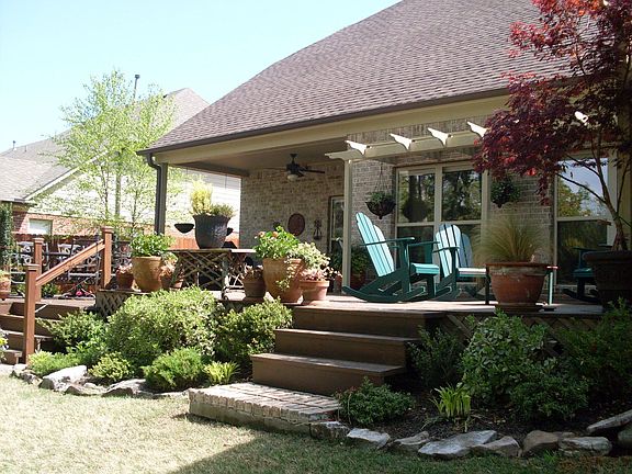 Rear deck & covered porch