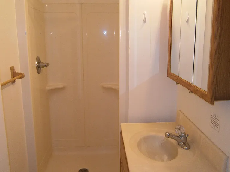 110 Highland Pl #2 — Photo 12