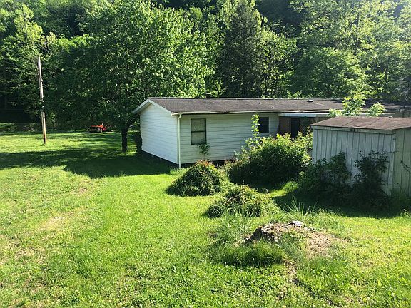 4th image of 61 Cranberry Ln