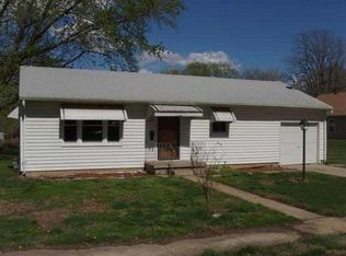 208 W Florence St, Windsor, MO 65360