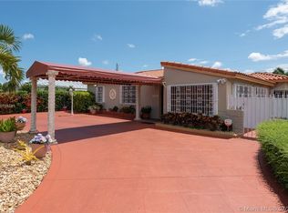 900 SW 72nd Ave, Miami, FL 33144