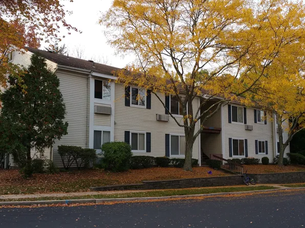 5 Steeplechase Ct #2, Somerset, NJ 08873