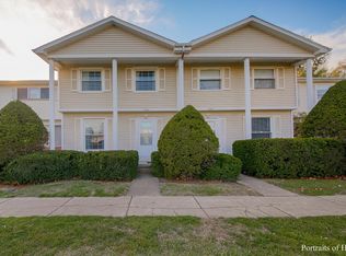 442 Mallview Ln, Bolingbrook, IL 60440