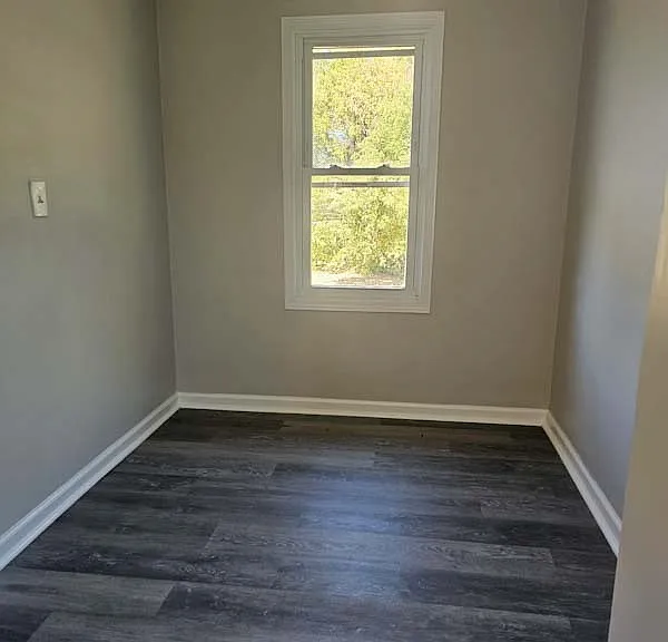 250 Anderson Ave — Photo 4