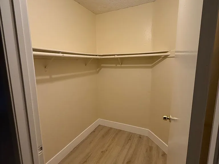 807Bunk — Photo 31