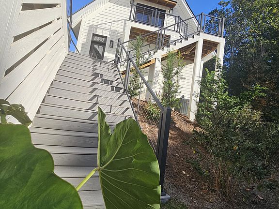 Stairwell Entry