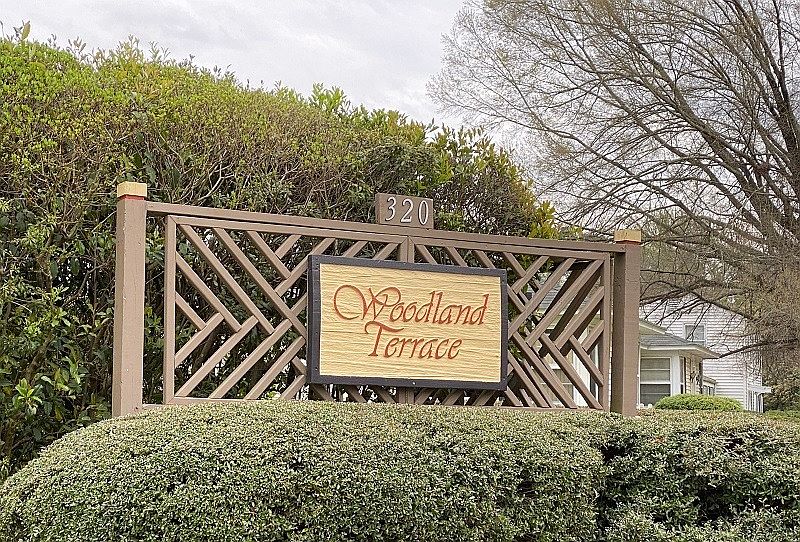 Exterior Neighborhood (street photo)
