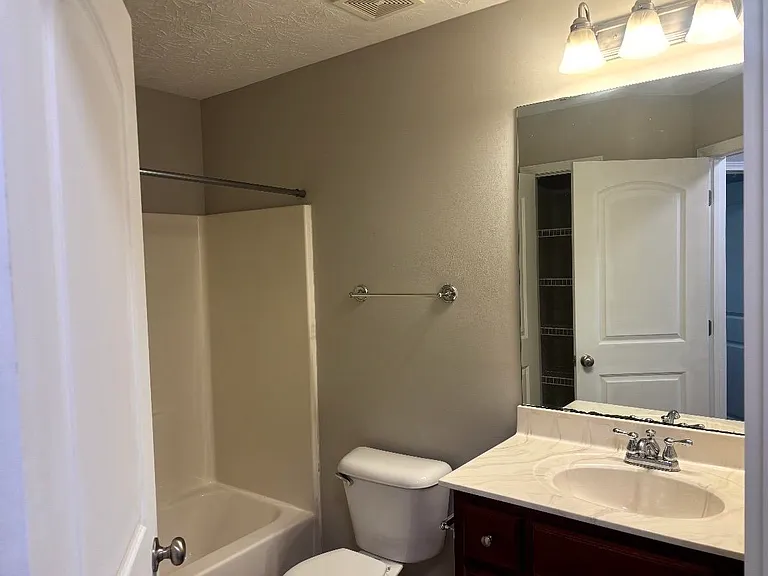 3353 Fair Oaks Cir — Photo 20