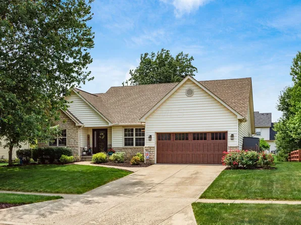 2461 Abbey Knoll Dr, Lewis Center, OH 43035