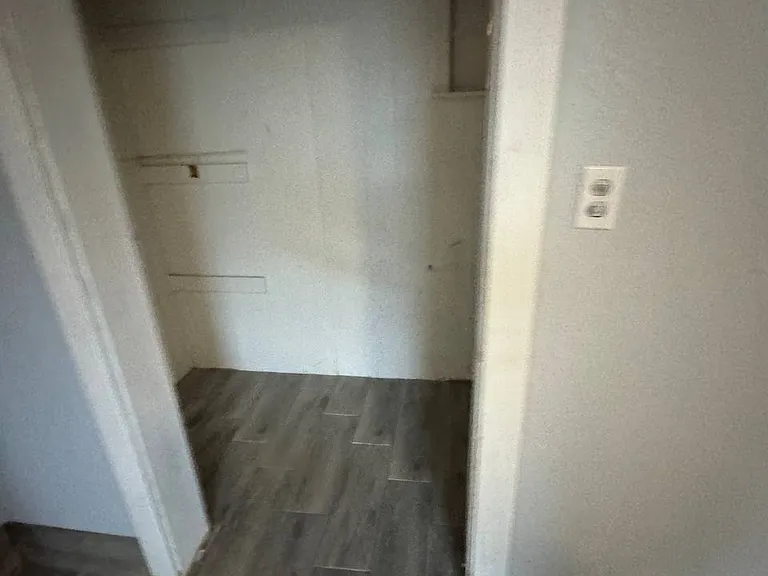 403 E 3rd St #405 — Photo 28