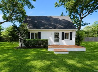 60 Morris Ave, Farmingville, NY 11738
