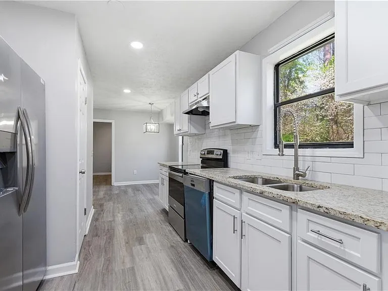 4380 Cary Dr — Photo 15