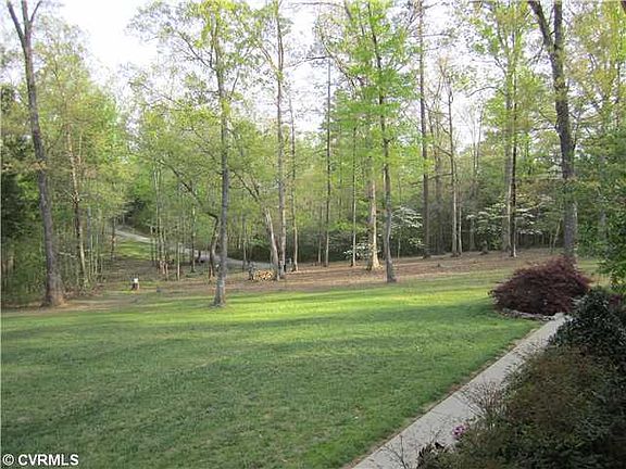 5th image of 17223 Burchett Ln
