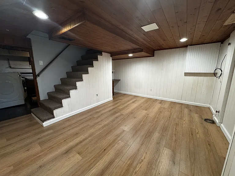 2611 S Troy St — Photo 15