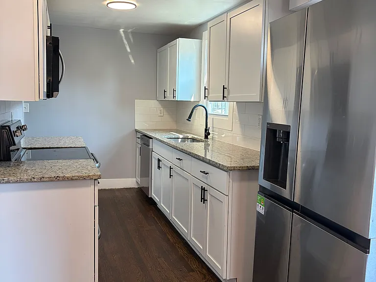 5447 Highland Ave — Photo 7