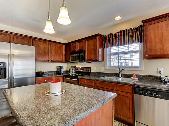 4th image of 5410 Sunnyside Ln