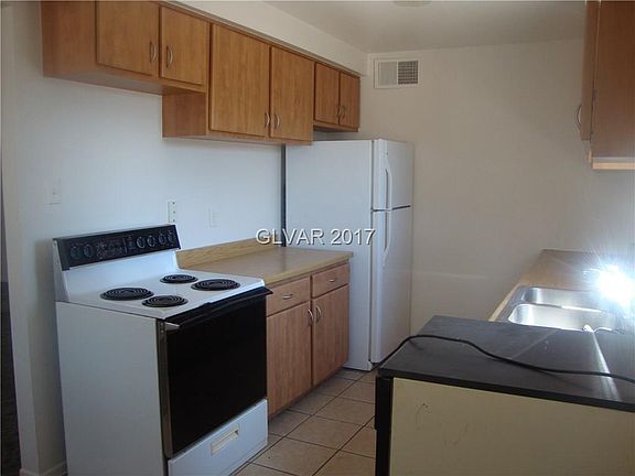 4th image of 5236 Del Monte Ave