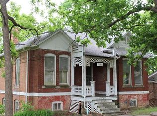 1131 Olive St, Leavenworth, KS 66048