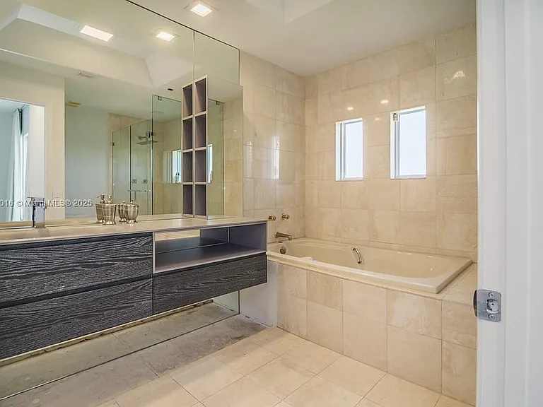 3500 Island Blvd #DPH01 — Photo 38