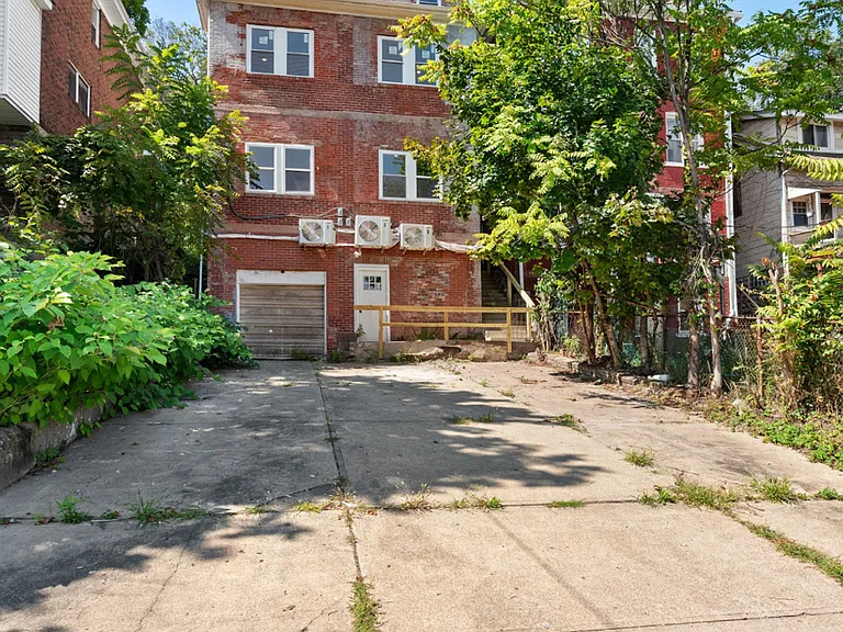 928 Morningside Ave — Photo 10