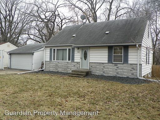 1st image of 1040 County Road B W