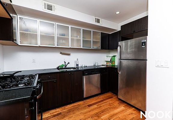 3rd image of 130 Scholes St #1F