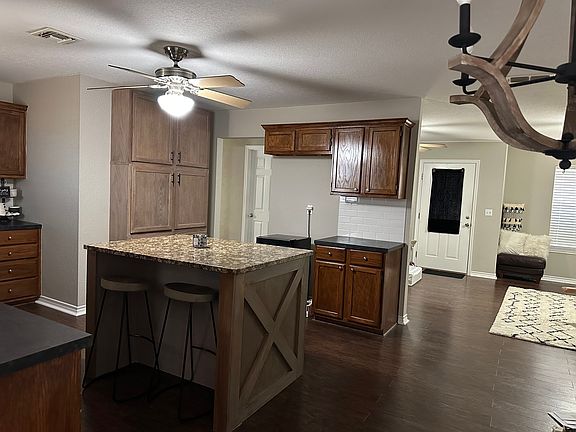 4th image of 312 Riverside Dr