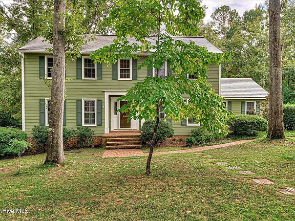 2nd image of 307 Wakefield Lane N