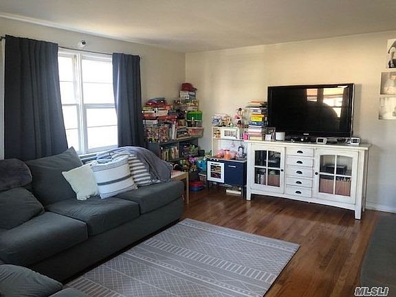 2nd image of 30 Mohegan Ave Floor 1