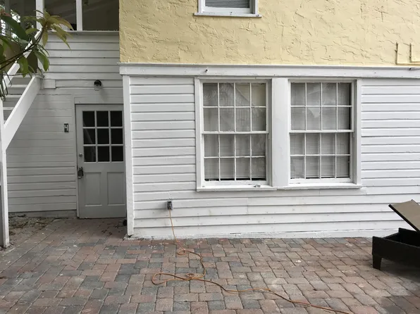 521 Kanuga Dr Unit 4, West Palm Beach, FL 33401