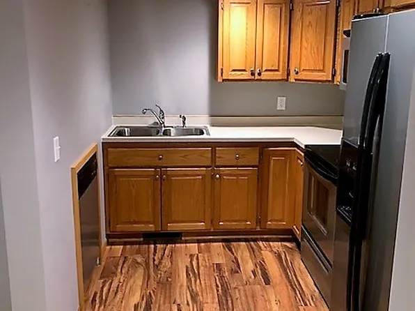6157 Elm St APT 2, North Branch, MN 55056