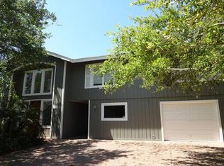 3 Catalina Dr, Rockport, TX 78382