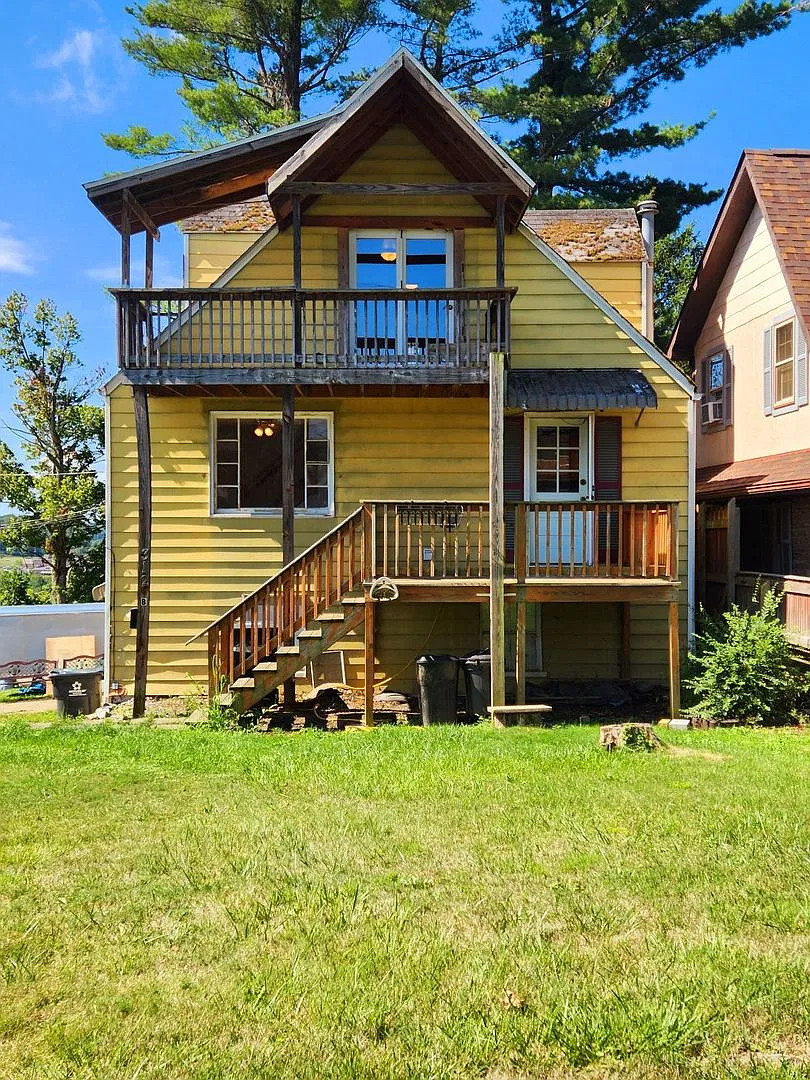 312 Ross Street — Photo 1