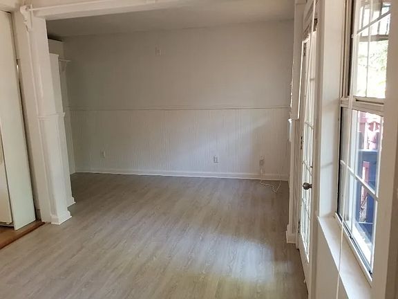 5th image of 878 10th Ave S #A