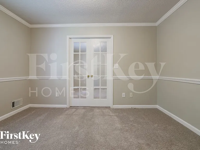 226 David Larsen Dr — Photo 11