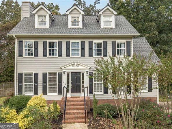 5040 Puritan Dr, Sugar Hill, GA 30518
