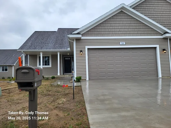 518 McKinley Ct, Three Rivers, MI 49093