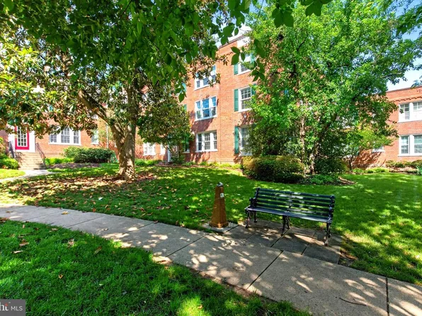 1811 Key Blvd #10532, Arlington, VA 22201
