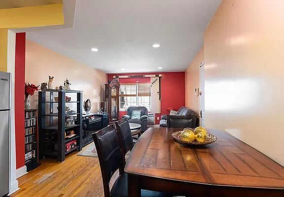 4th image of 9526 Schenck St Fl 1