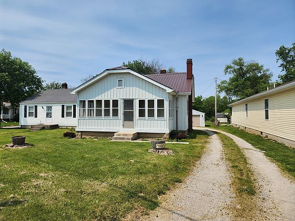 2nd image of 1316 W Bethel Ave