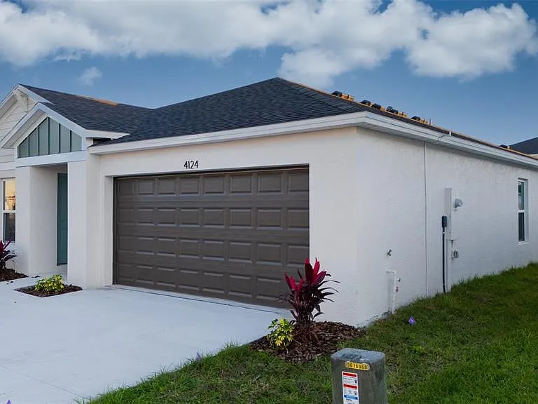 4124 River Beacon Blvd — Photo 2