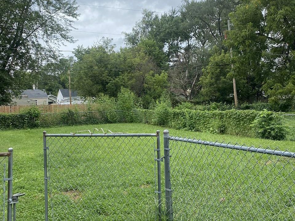 2nd image of 2127 S 14th St