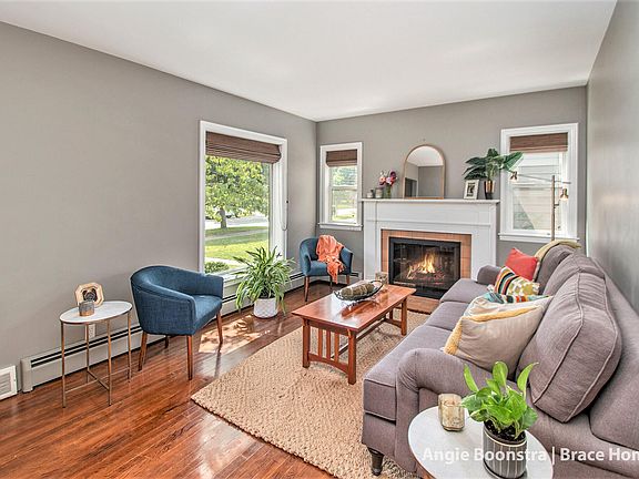 5th image of 2243 College Ave SE