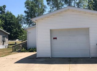 8900 Crestline Ln, Ovid, MI 48866