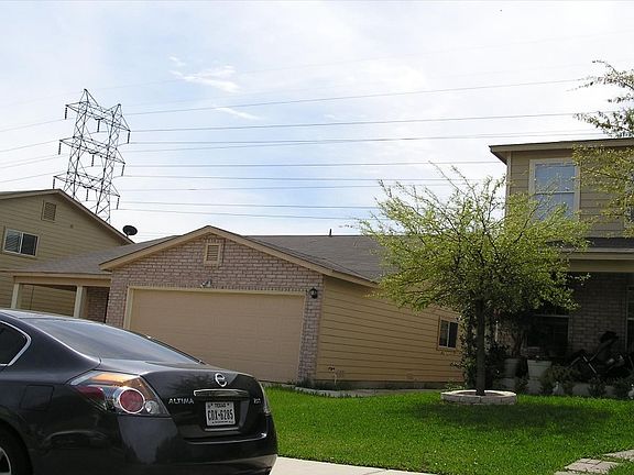 3rd image of 227 Shadbush St