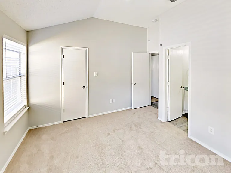 10525 Flamewood Dr — Photo 10